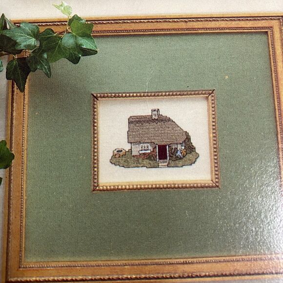 English Cottage Trio Lilliput Lane Cross Stitch Cottage Fever Booklet 1002 VTG - Picture 3 of 10